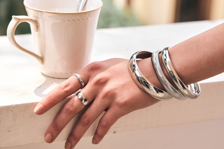 Struggling to Remove a Ring from a Swollen Finger?