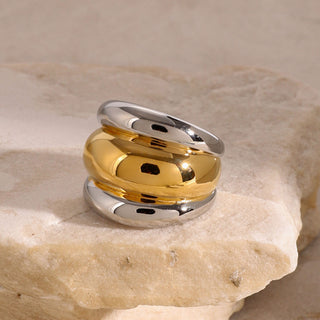 The Loma Ring
